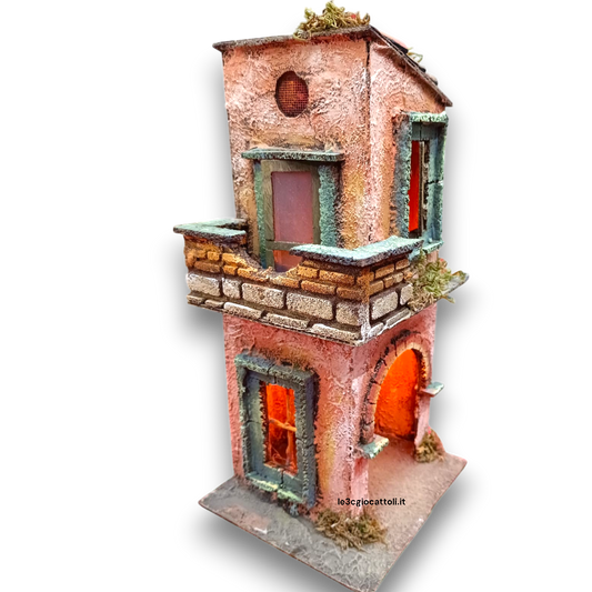 Casa 8 cm 2 piani